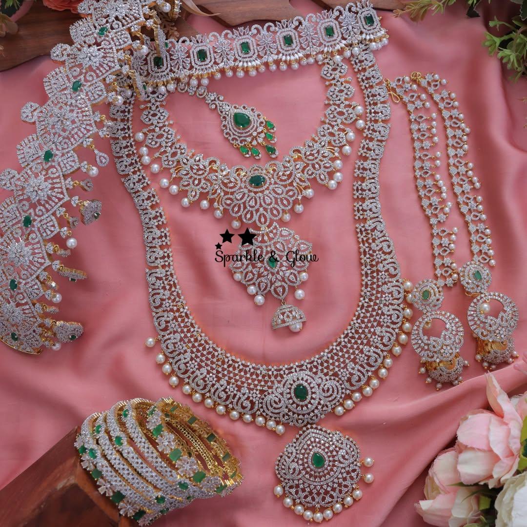 Exquisite Bridal Jewellery Set with Emerald Accents