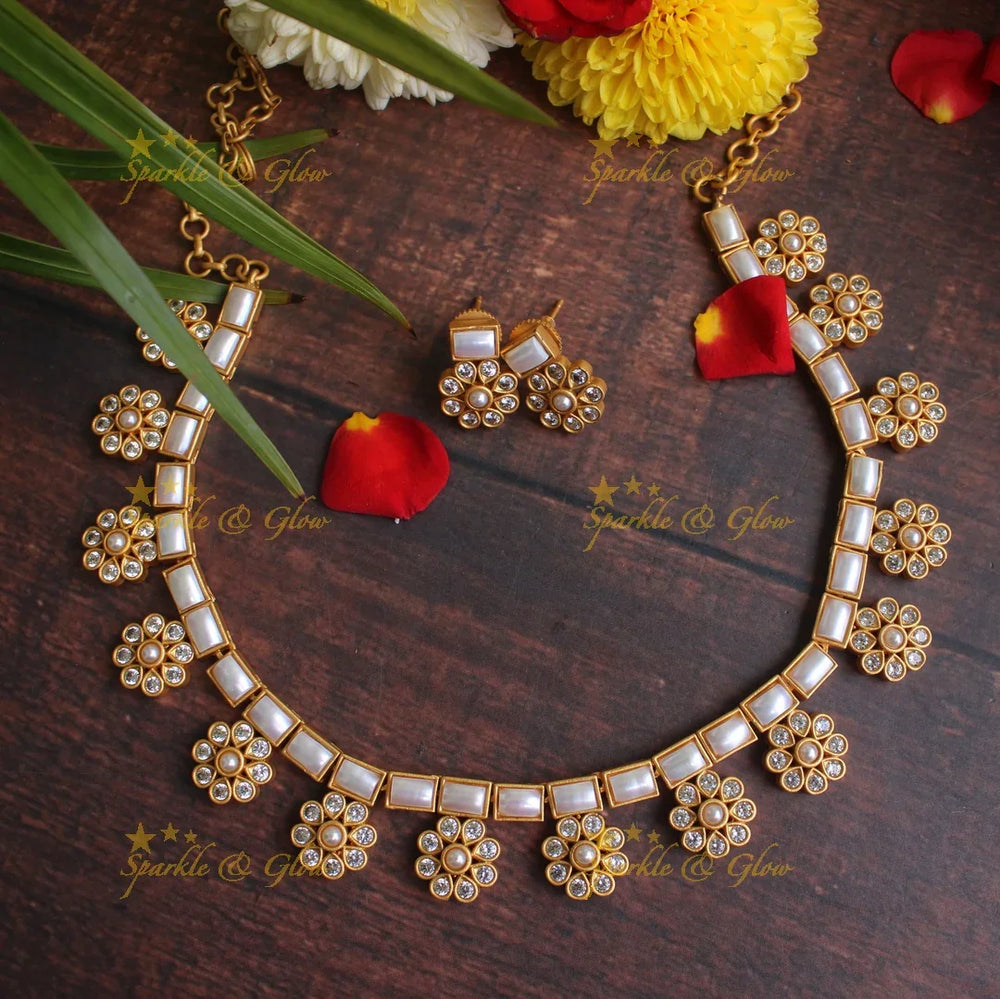 Premium Matte stone floral necklace - Coral - Sparkle and Glow