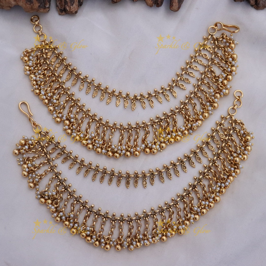 Luxurious Pearl & Green Beaded Earchain for Weddings
