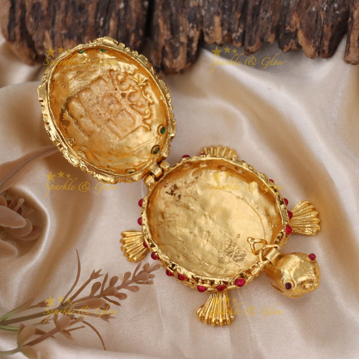 Exquisite Gold Tortoise Kumkum Box for Special Occasions