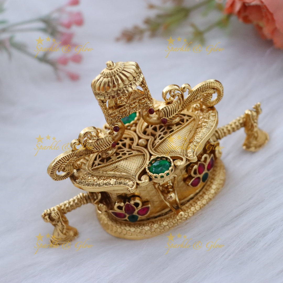 Exquisite Peacock Kumkum Box – Gold Festive Elegance