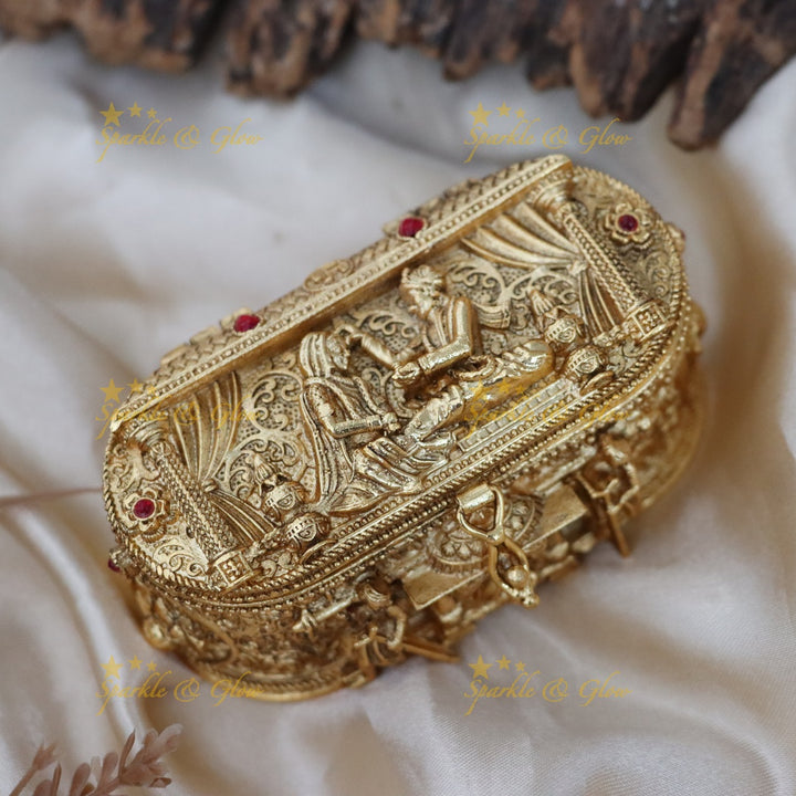 Exquisite Gold-Plated Bridal Kumkum Box for Weddings