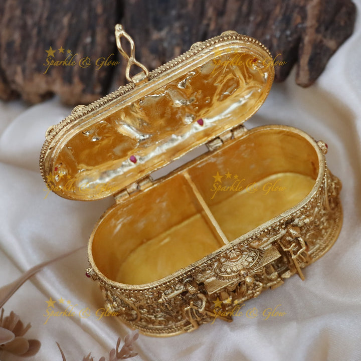 Exquisite Gold-Plated Bridal Kumkum Box for Weddings
