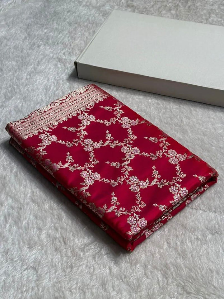 Luxurious Banarasi Silk Saree – Perfect for Weddings