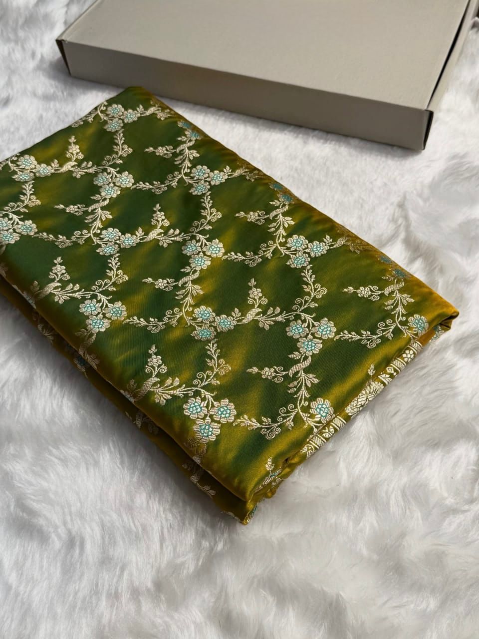 Luxurious Banarasi Silk Saree – Perfect for Weddings