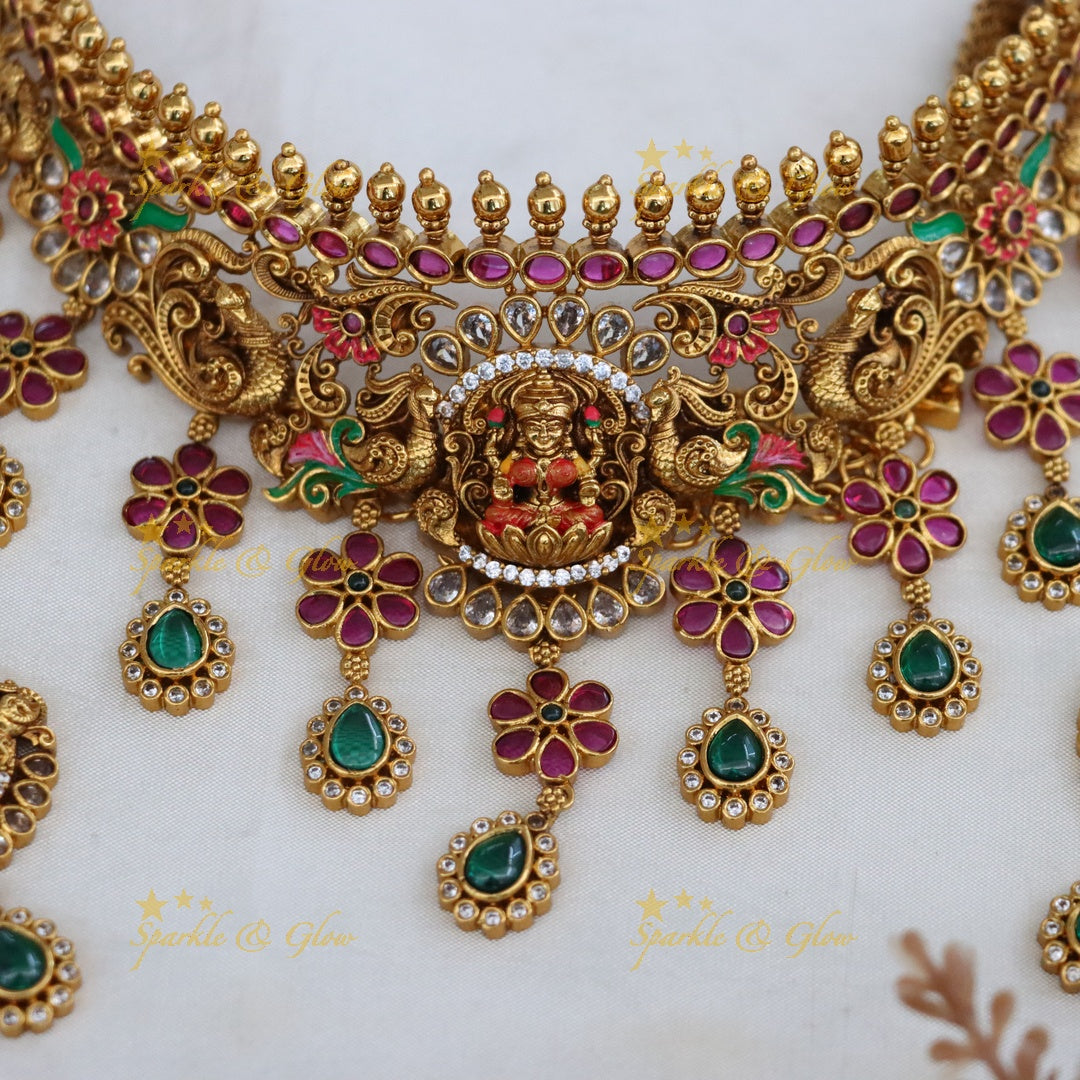 Exquisite Gold Temple Choker Necklace for Weddings