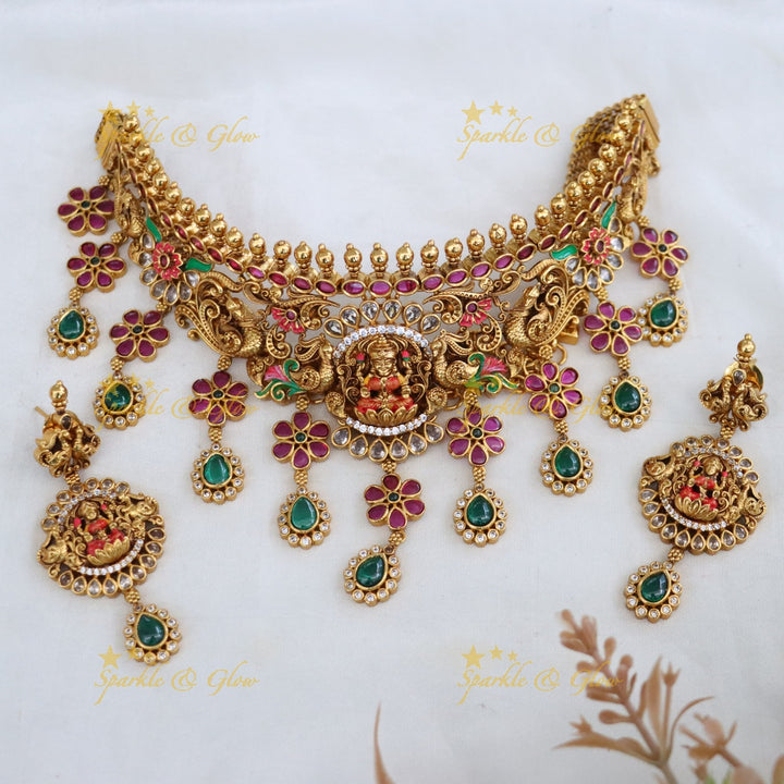 Exquisite Gold Temple Choker Necklace for Weddings