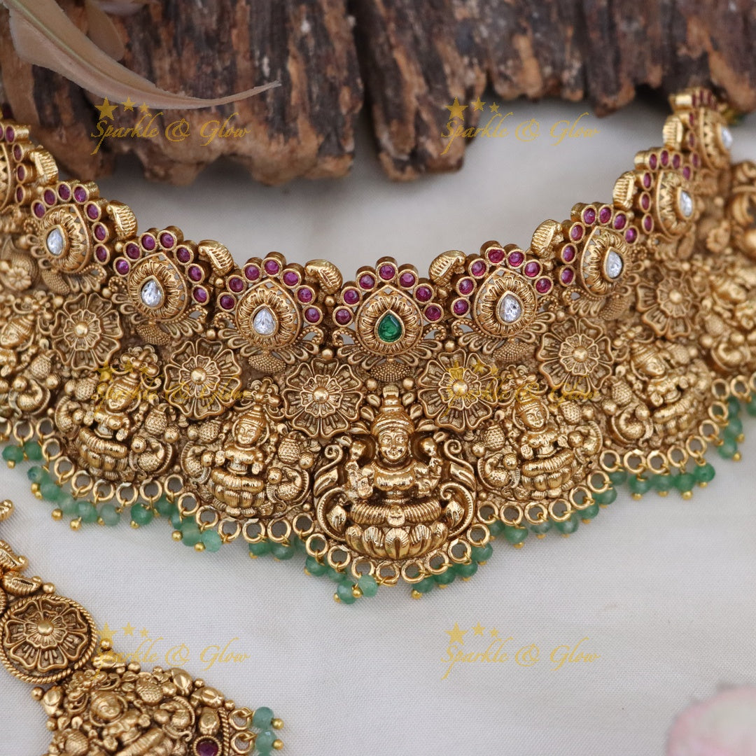 Exquisite Gold Temple Choker Necklace for Celebrations