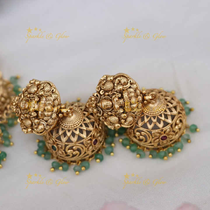 Exquisite Gold Temple Choker Necklace for Celebrations
