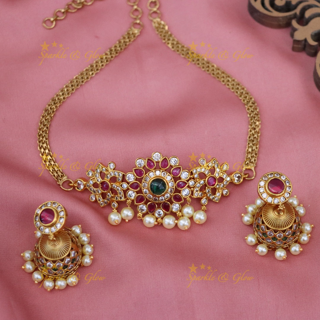 Exquisite Gold Choker Necklace with Pearls & Pink Jewels