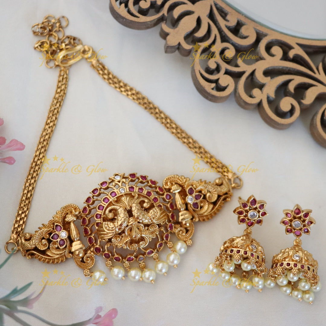 Exquisite Gold Choker Necklace for Celebrations