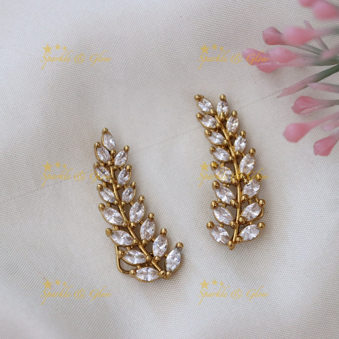 Exquisite Golden Leaf Earcuffs for Festive Occasions