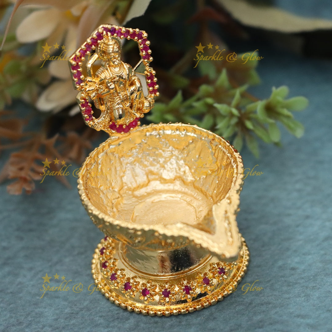 Exquisite Gold-Plated Kumkum Box for Festive Rituals