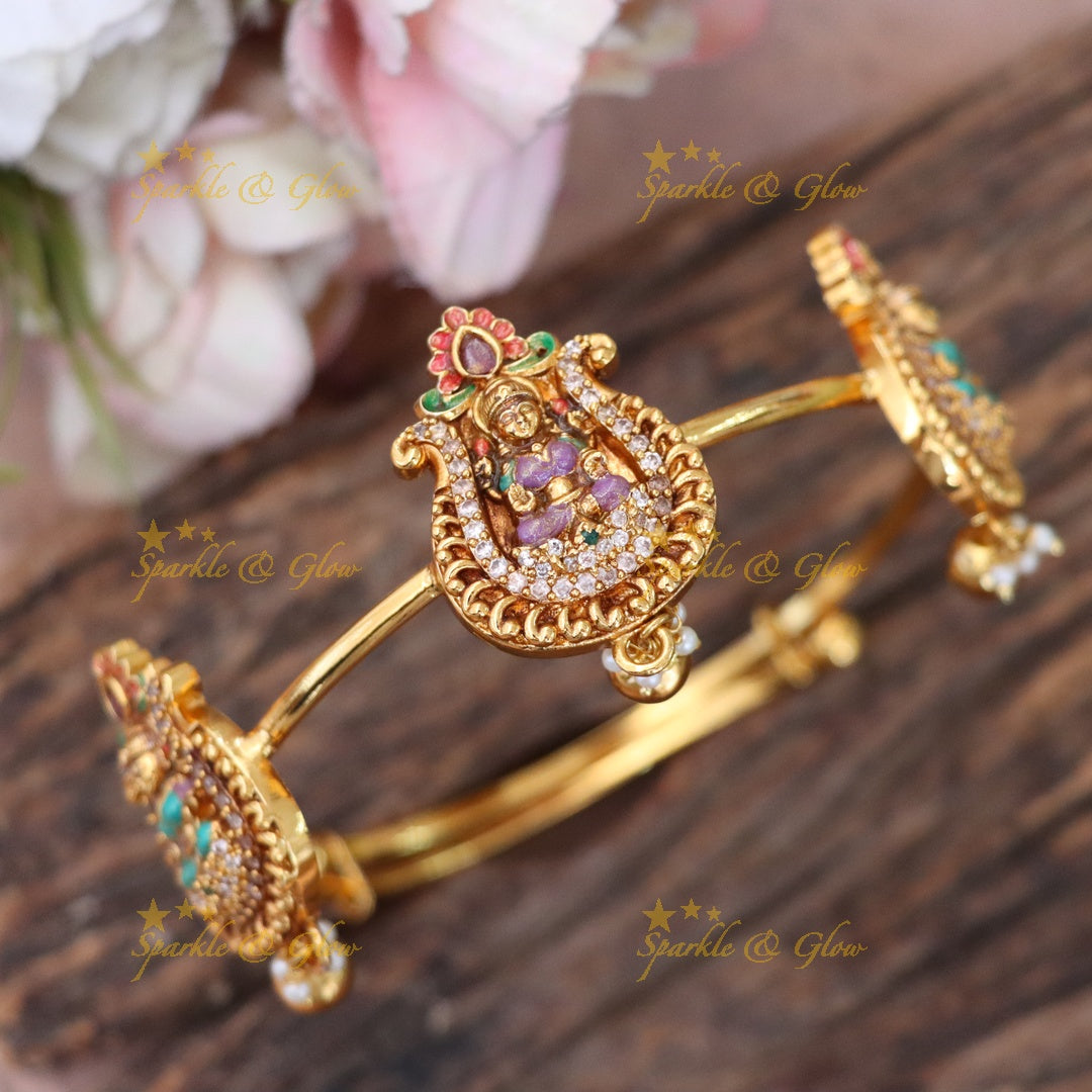Exquisite Jadau Temple Armlet – Gold-Plated Elegance
