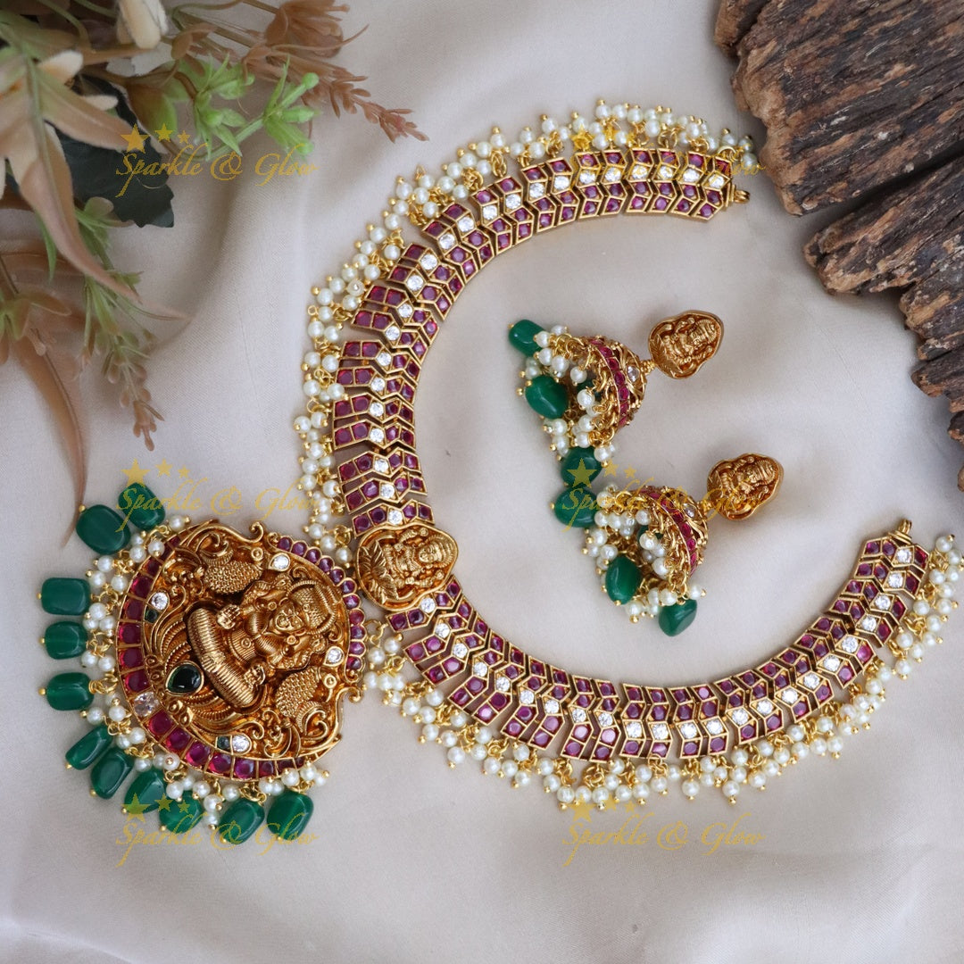 short necklace