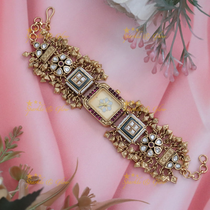 Elegant Gold Heritage Watch Bracelet for Celebrations