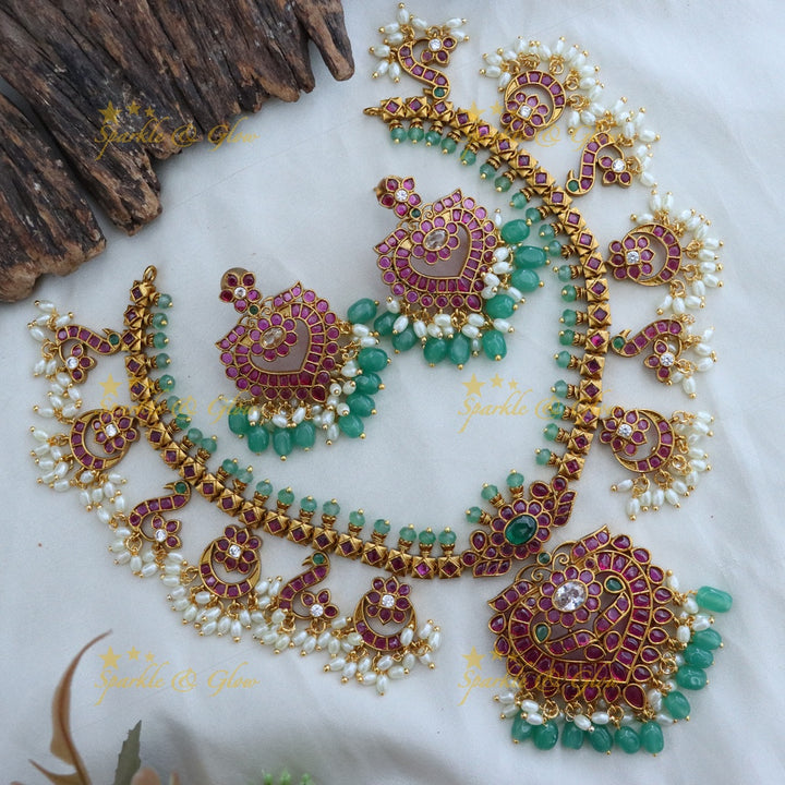 Exquisite Indian Gold Necklace for Wedding Glamour