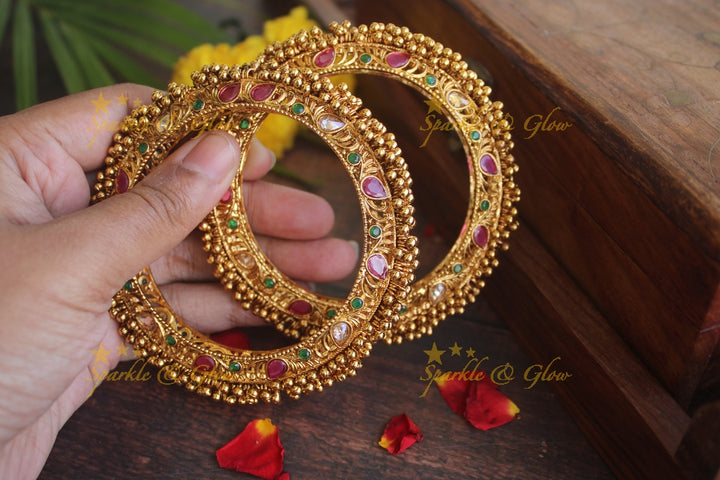 Gold alike antique kada type ghungroo bangles