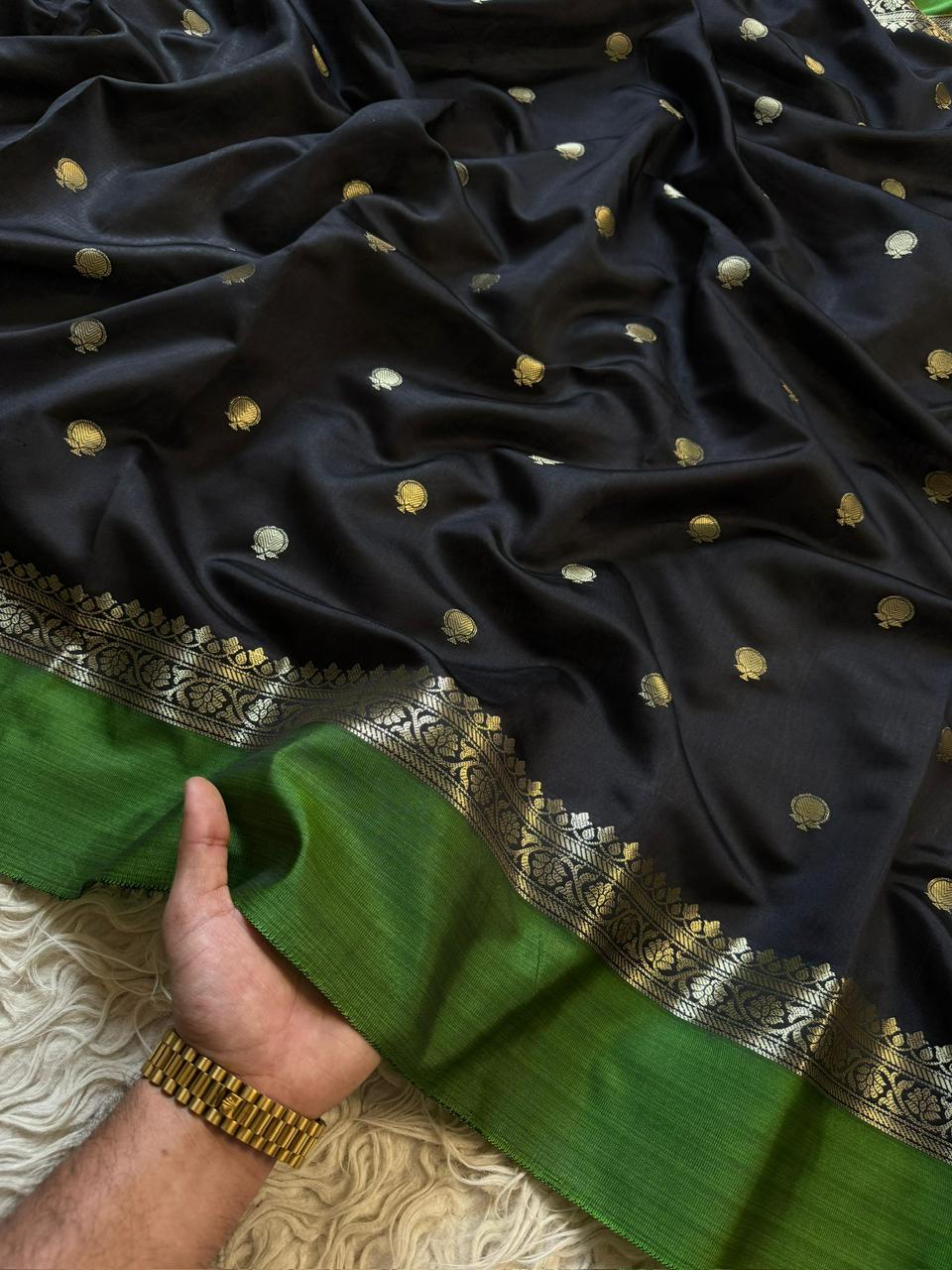 Elegant Black & Green Tissue Organza Saree for Festivities