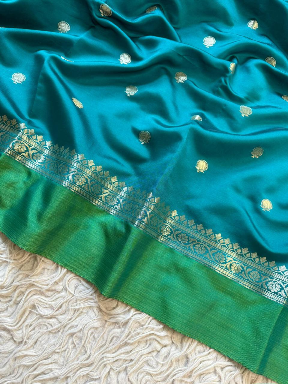 Elegant Black & Green Tissue Organza Saree for Festivities