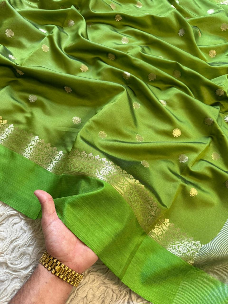 Elegant Black & Green Tissue Organza Saree for Festivities