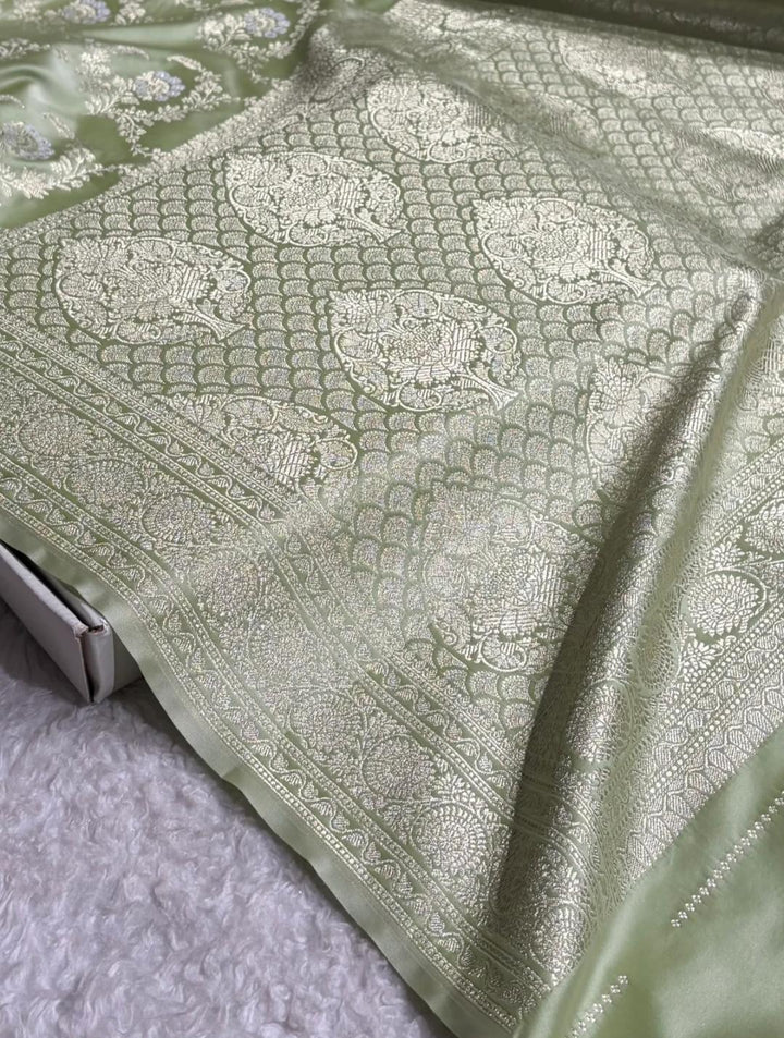 Exquisite Banarasi Saree for Weddings & Festive Looks