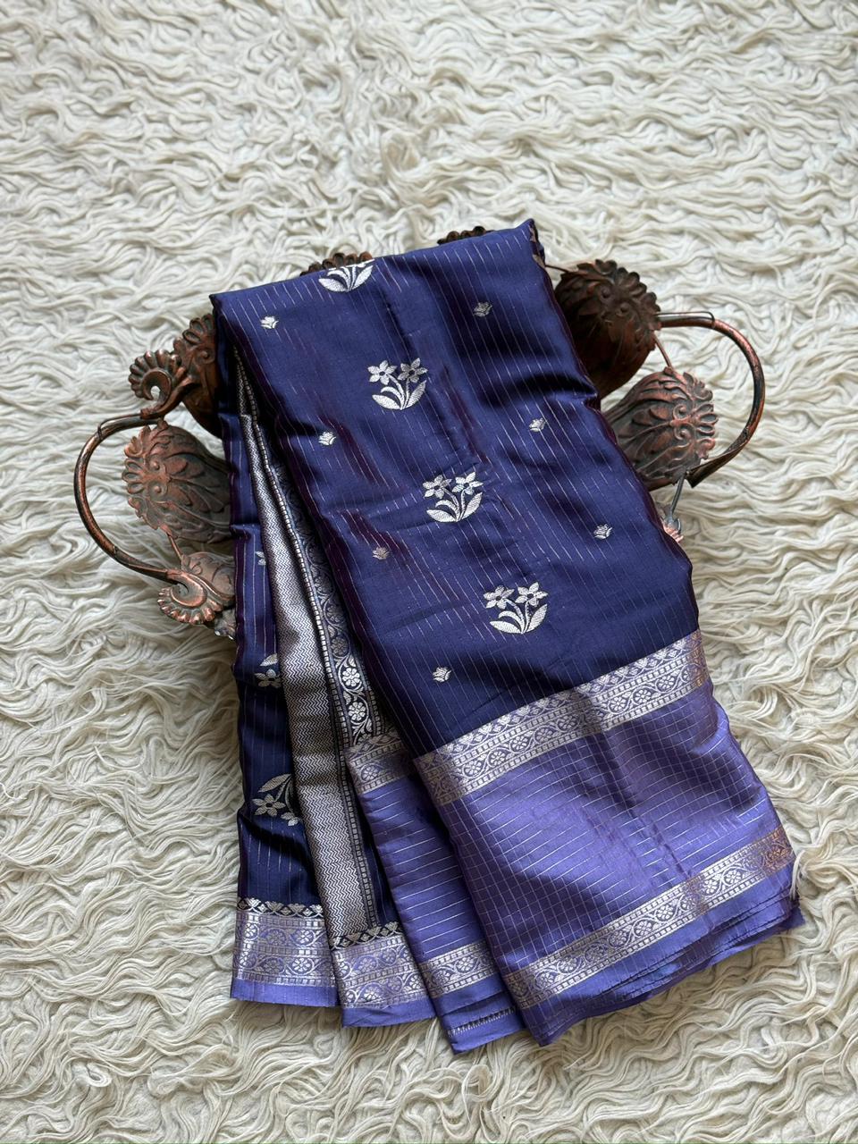 Elegant Banarasi Tissue Organza Saree for Exquisite Events