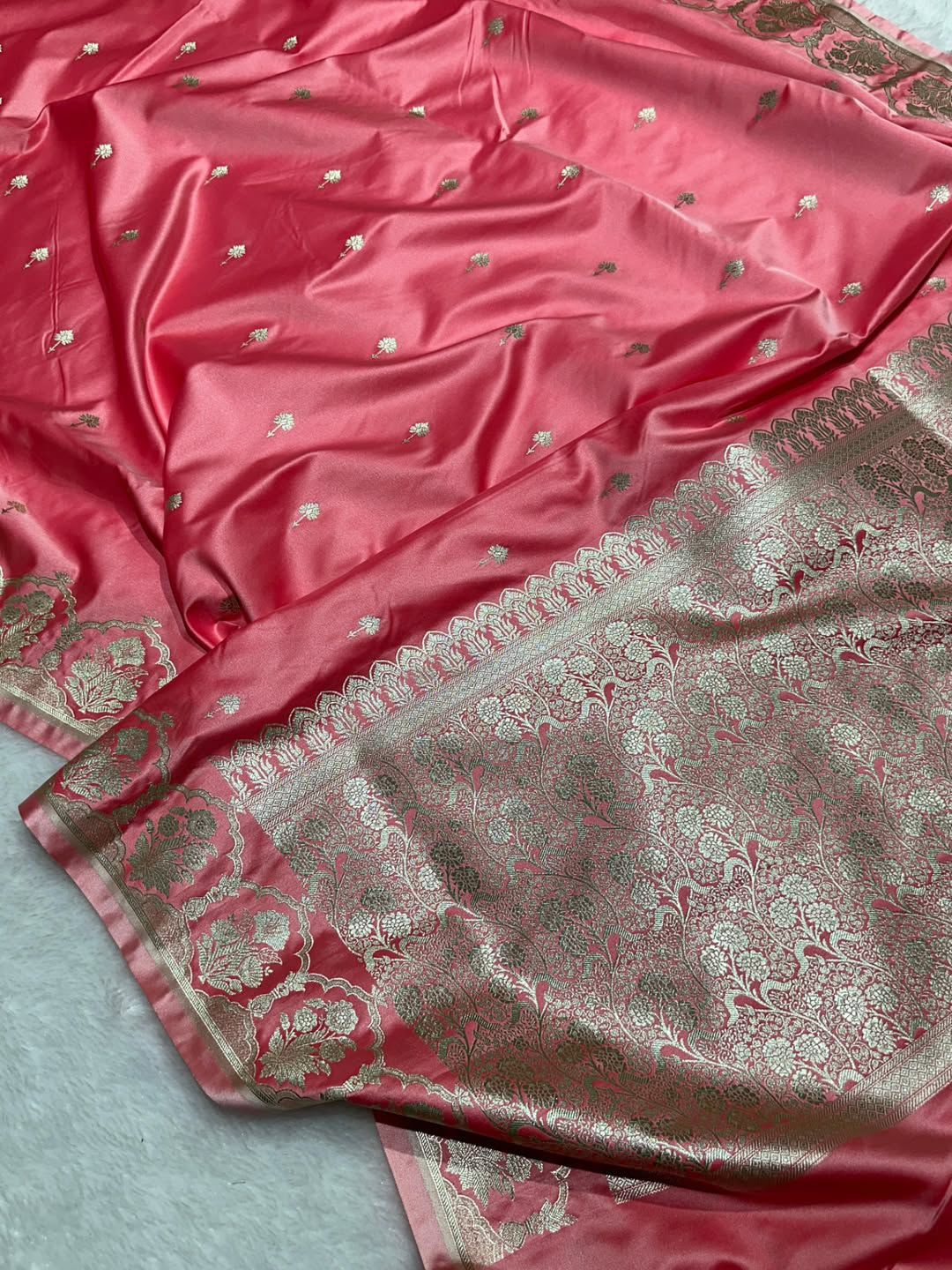 Exquisite Designer Banarasi Saree for Festive Elegance
