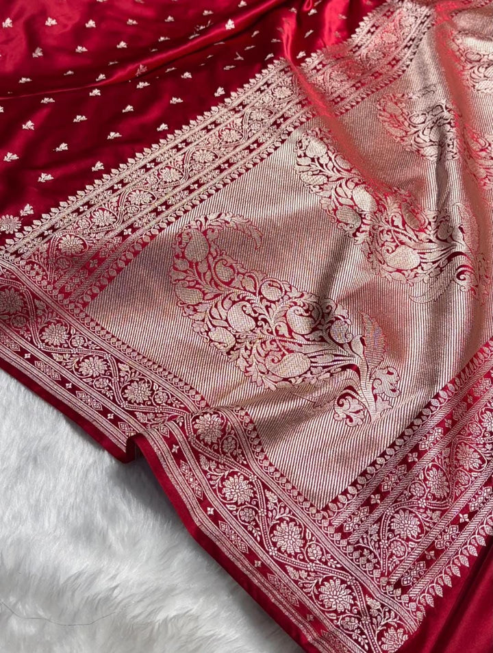 Exquisite Banarasi Mushru Saree - Festive Elegance