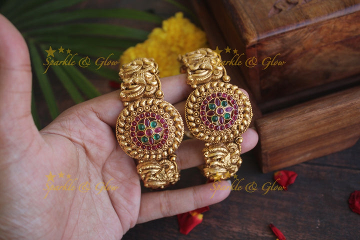 Gold alike peacock intricate screw bangles