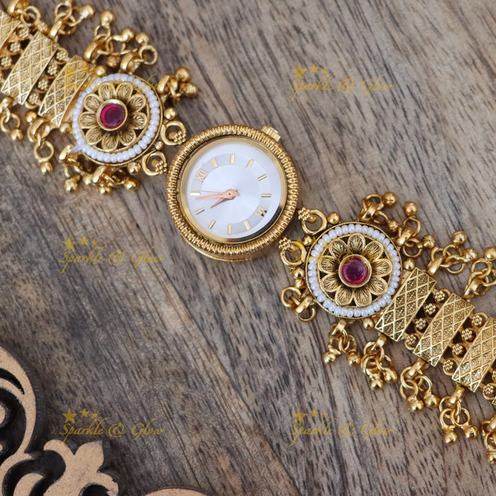 Exquisite Gold-Plated Festive Bracelet Watch