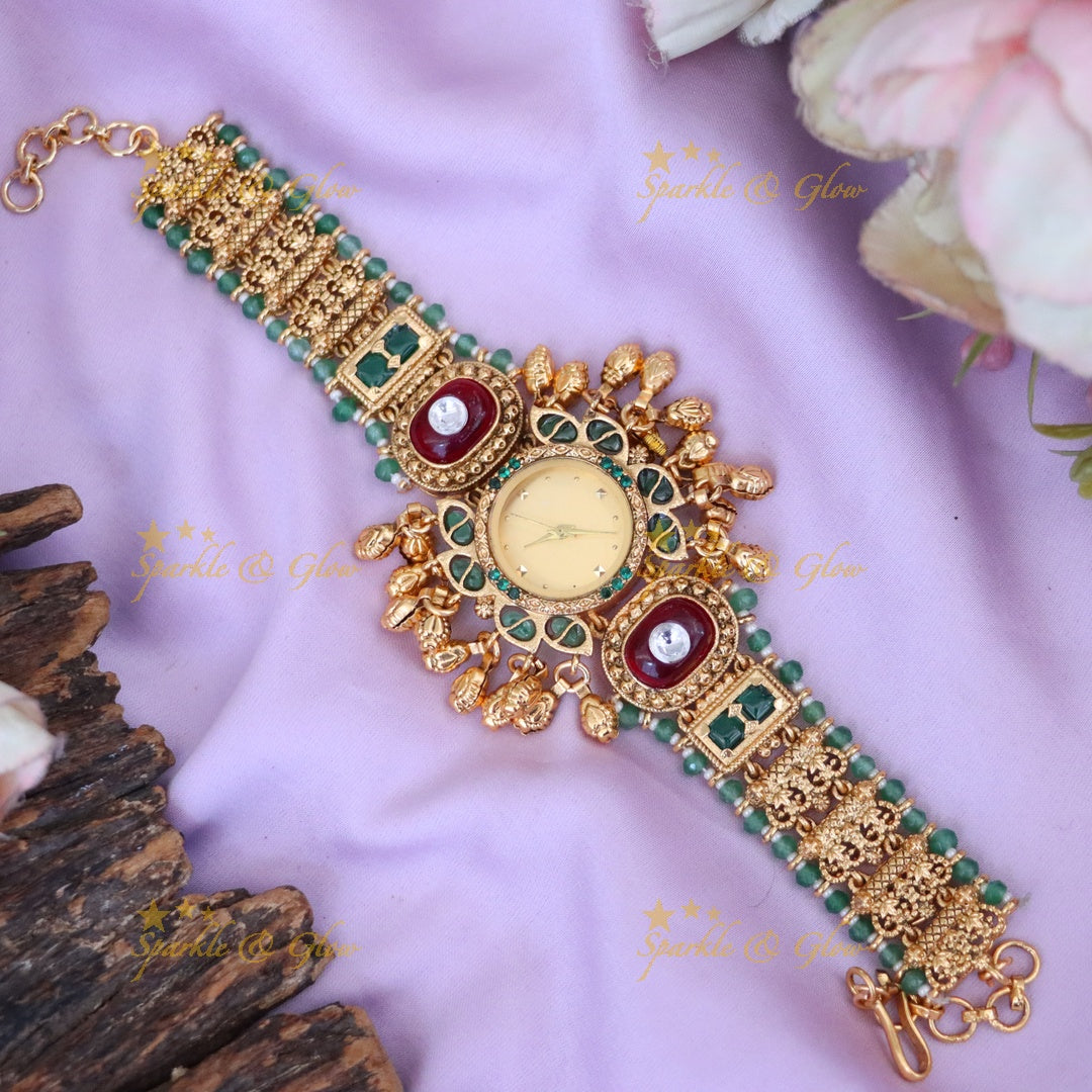 Antique Gold Bracelet Watch – Timeless Elegance