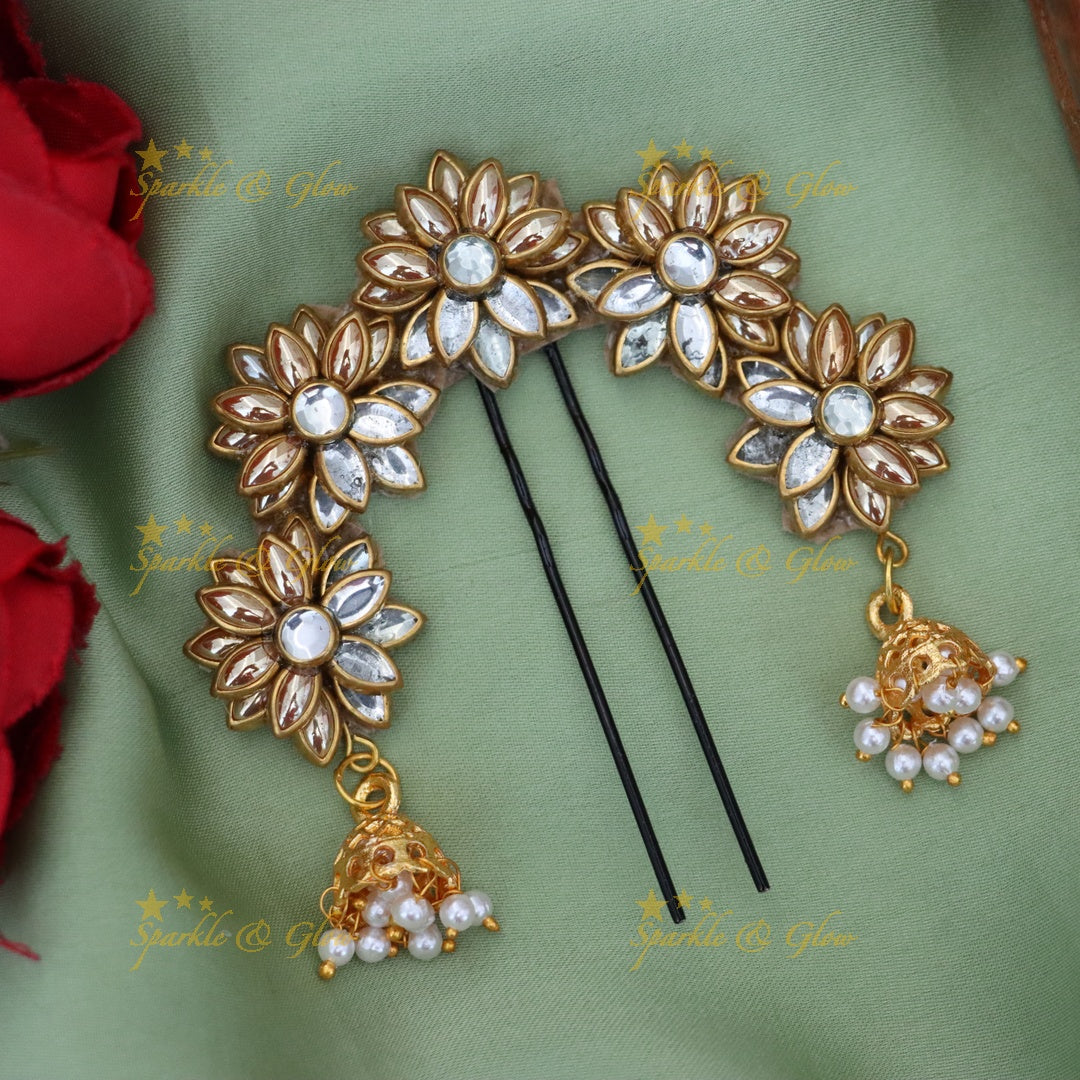 Elegant Gold-Plated Floral Hair Pin for Weddings