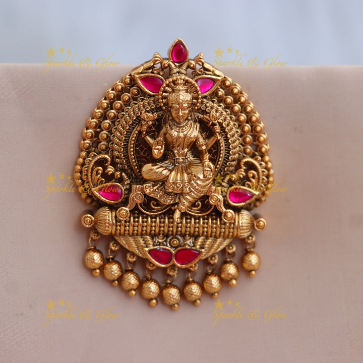 Exquisite Gold Temple Jadabilla for Wedding Hair Elegance