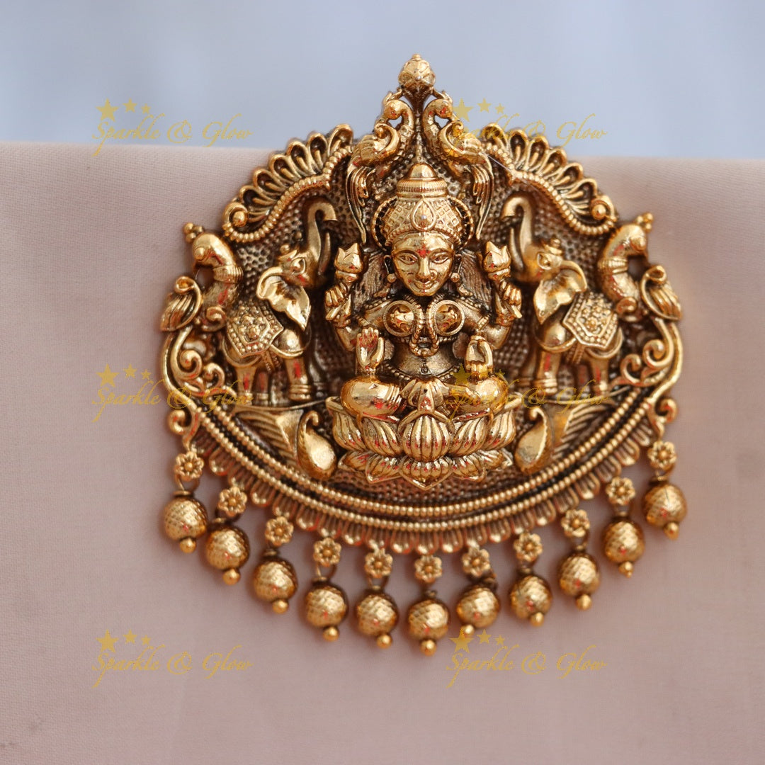 Elegant Jadabilla Temple Hair Accessory in Gold Finish