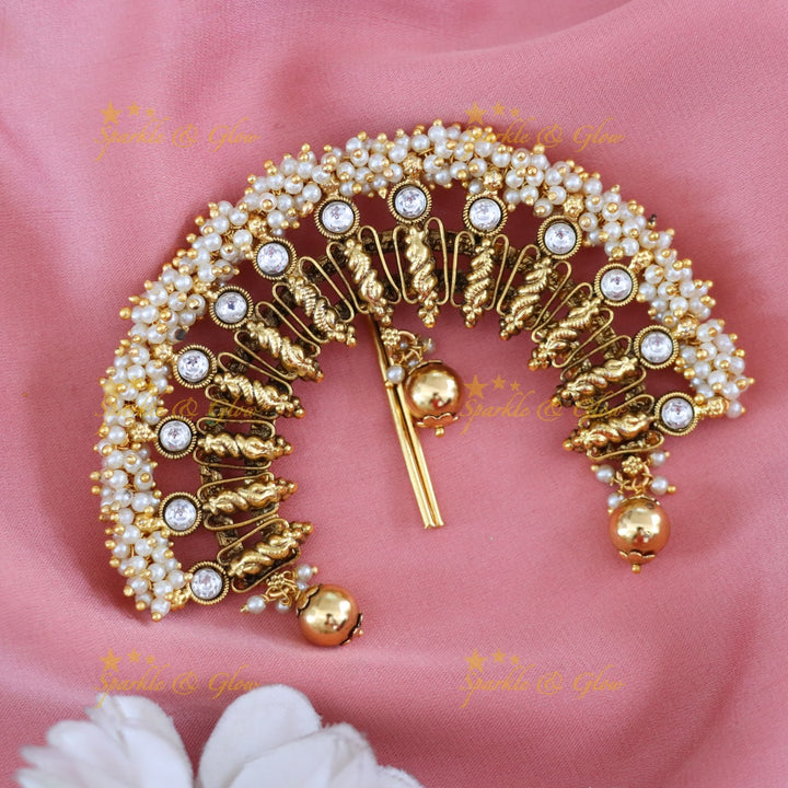 Elegantly Crafted Gold Jadabilla Hair Accessory