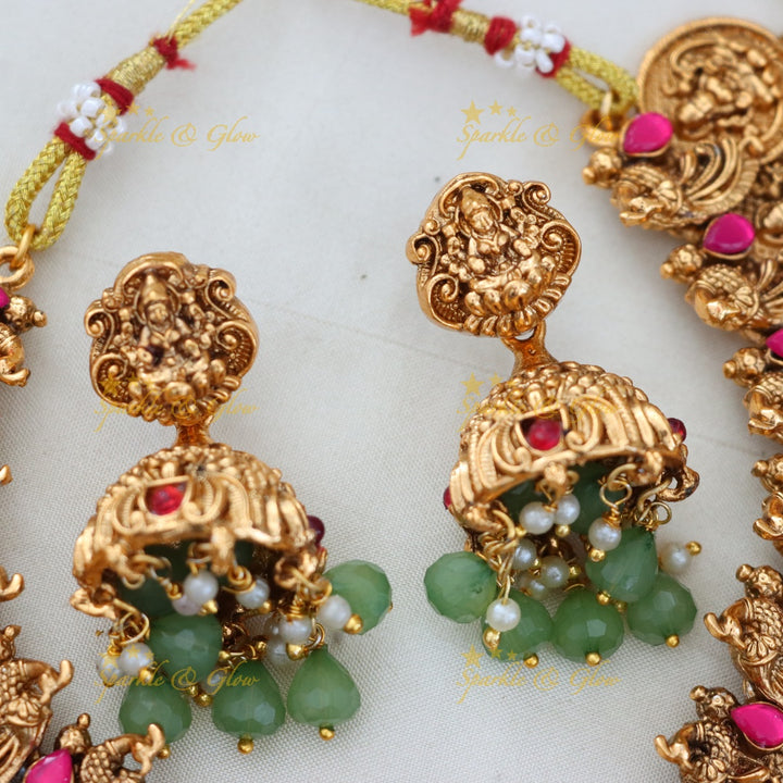Exquisite Gold Temple Bridal Necklace Set for Weddings
