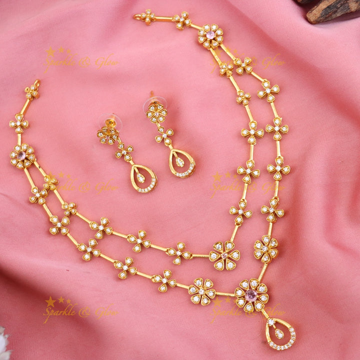 Exquisite Floral Gold Necklace for Celebrations
