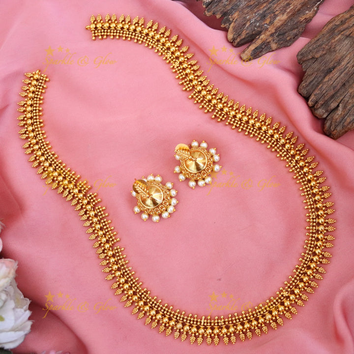 Exquisite Gold-Tone Necklace Set for Elegance
