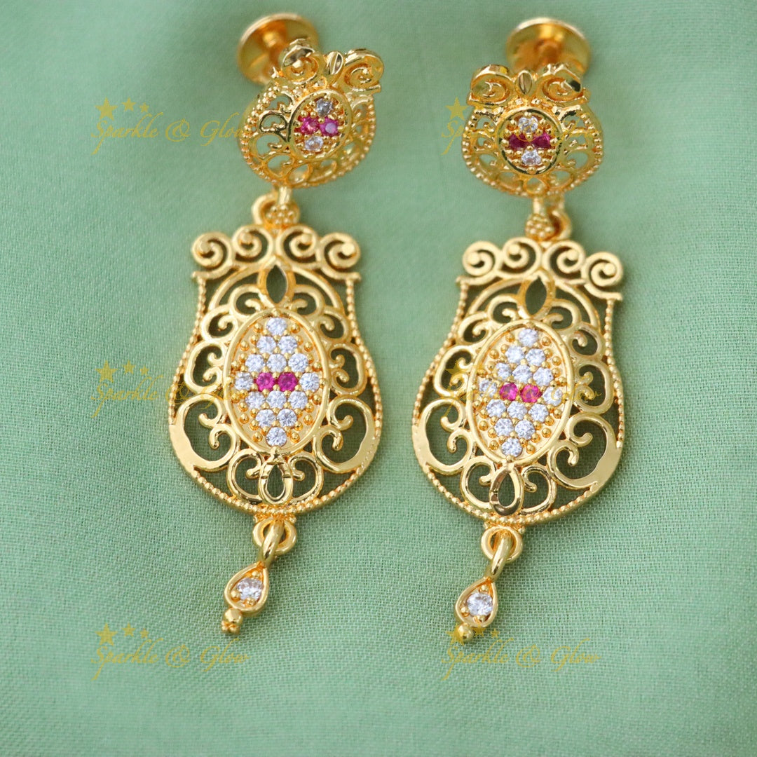 Elegant Microgold Short Necklace - Festive Shine