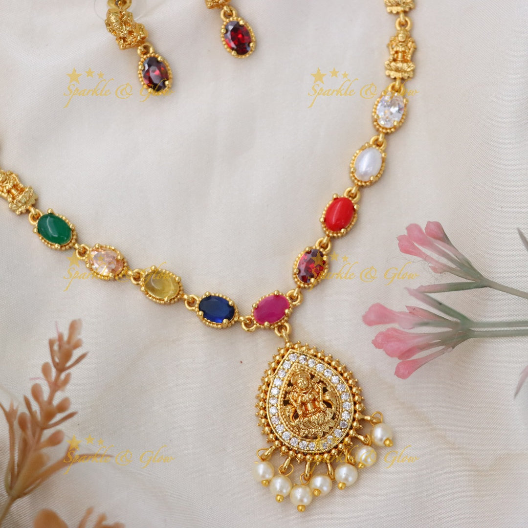 Exquisite Temple Style Gold Necklace Set for Weddings