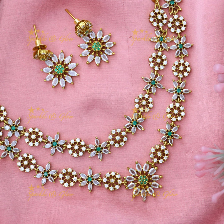 Exquisite Gold-Toned Floral Necklace & Earrings Set