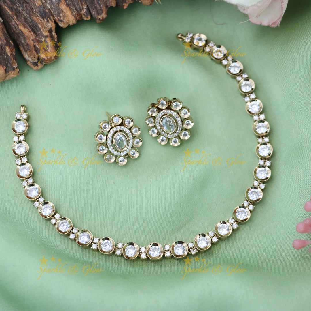 Exquisite Kundan Necklace Set - Perfect for Any Occasion