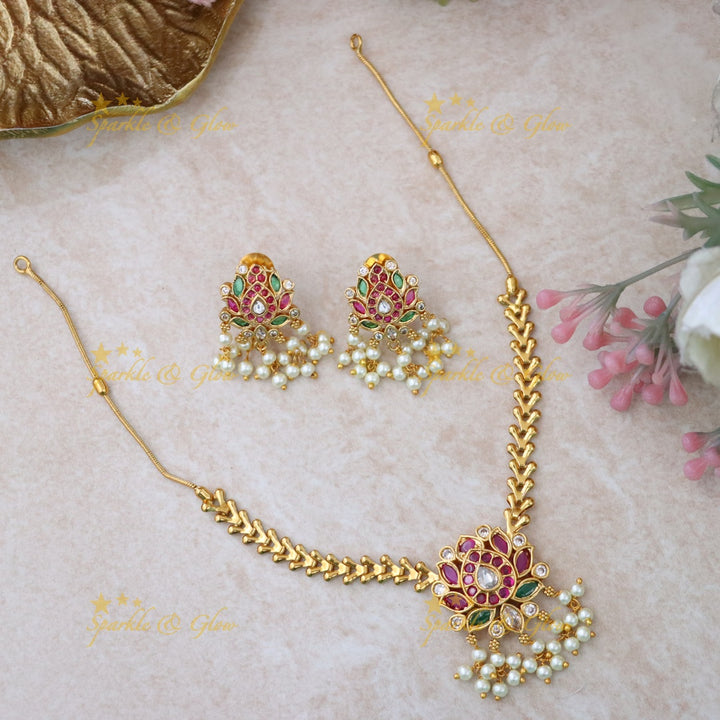 Exquisite Gold Finish Short Necklace & Earring Set
