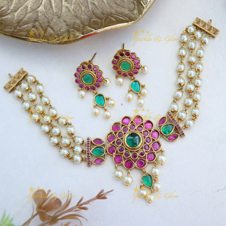 Elegant Gold Pearl Choker Necklace for Weddings