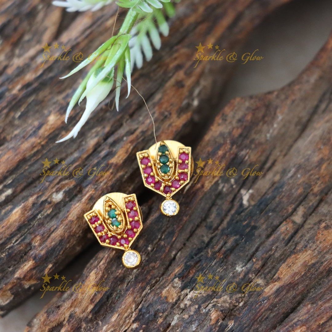 Exquisite Gold-Plated Short Necklace for Festive Glam