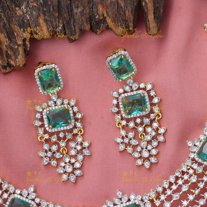 Exquisite Emerald Short Necklace Set with Gold Plating