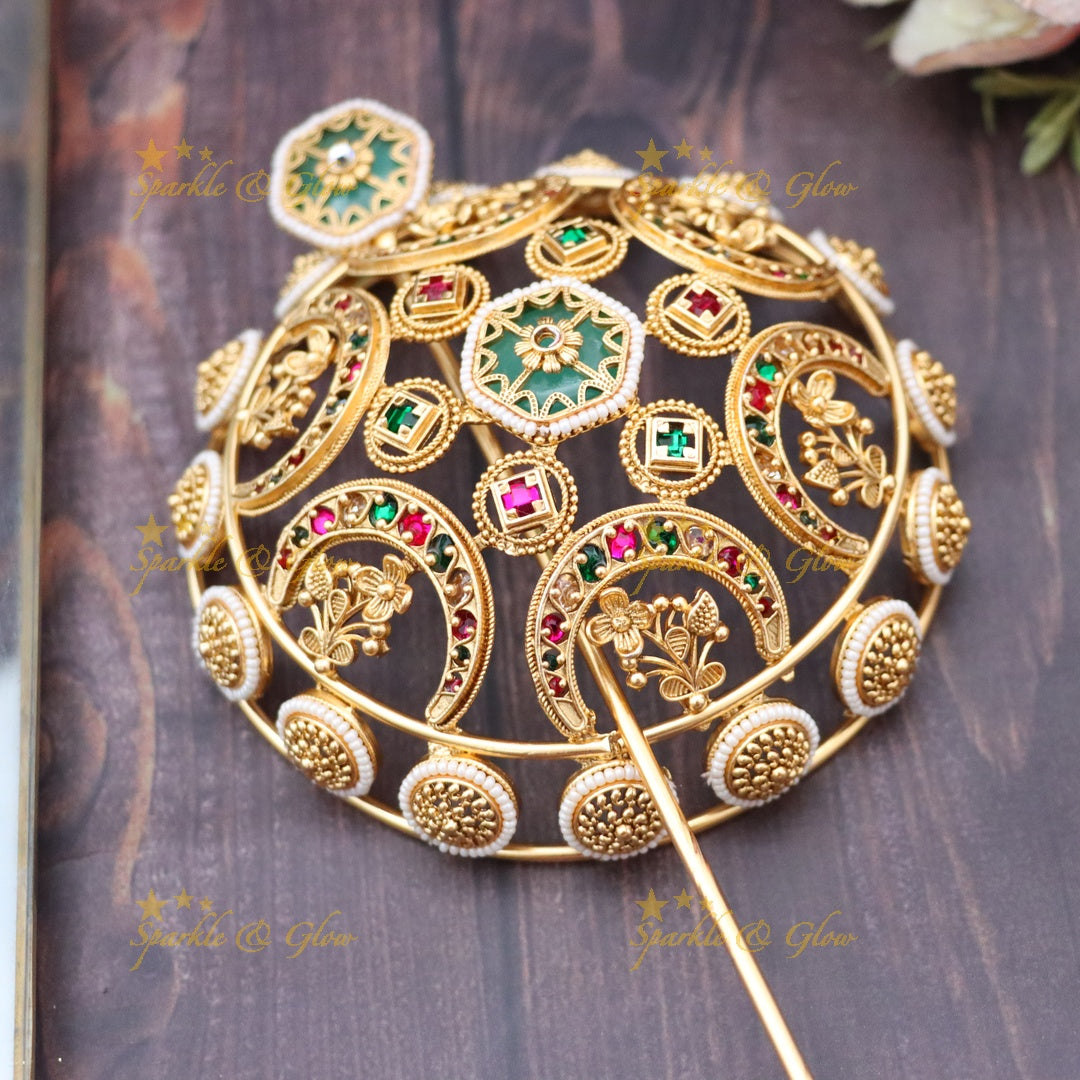 Radiant Gold Hair Bun Pin for Festive Elegance