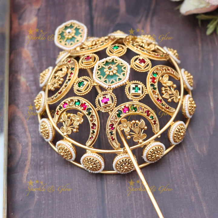 Radiant Gold Hair Bun Pin for Festive Elegance