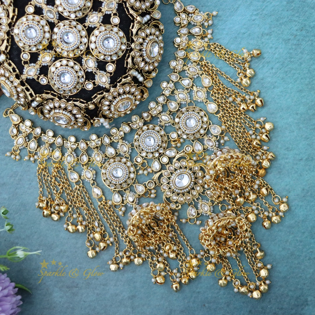 Exquisite Gold Hair Bun Accessory for Weddings